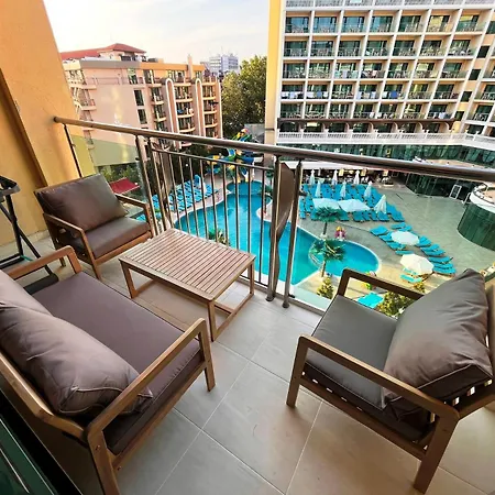 Miramar Front Family Deluxe No Swim Pool Access *