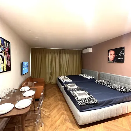 Miramar Front Self Catering Family Deluxe Апартаменты Солнечный берег