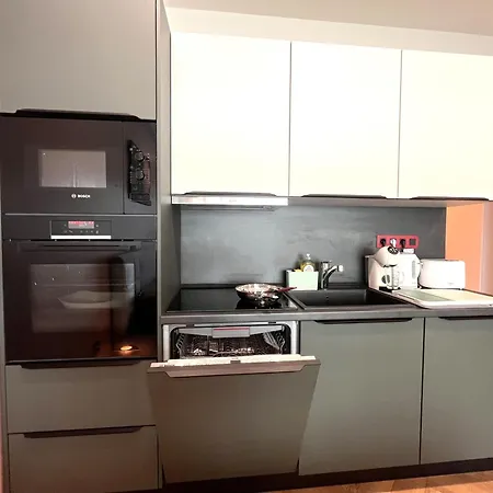 Miramar Front Self Catering Family Deluxe Солнечный берег