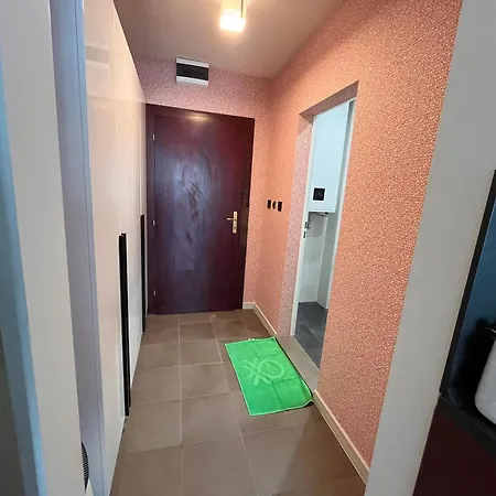Miramar Front Self Catering Family Deluxe Апартаменты *