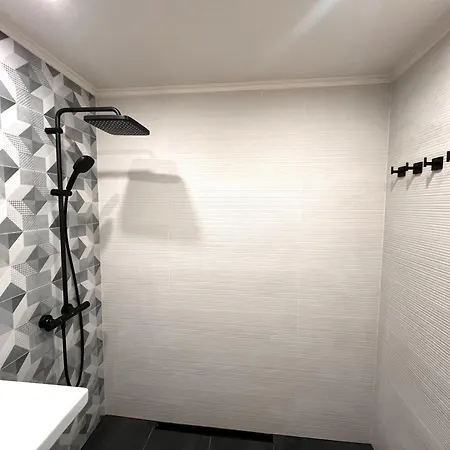דירה Miramar Front Family Deluxe No Swim Pool Access סאני ביץ'