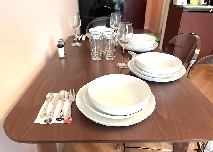 Miramar Front Family Deluxe No Swim Pool Access アパート