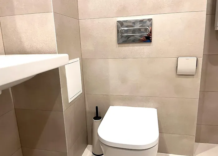 Miramar Front Family Deluxe No Swim Pool Access サニービーチ