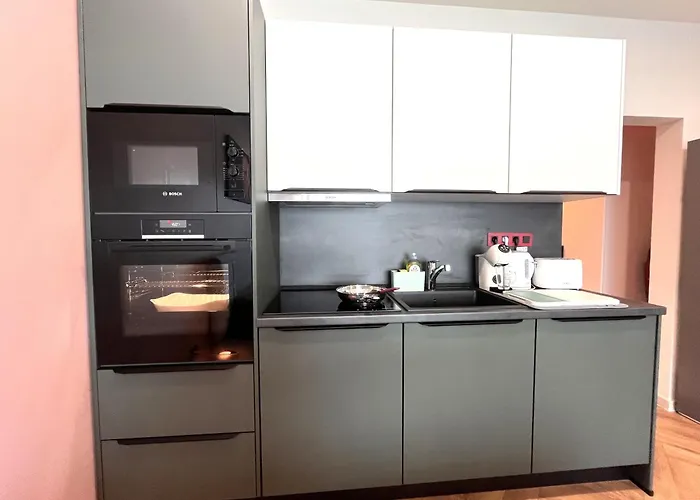 Miramar Front Family Deluxe No Swim Pool Access アパート サニービーチ