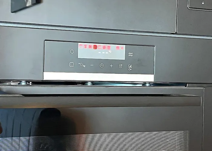 Miramar Front Family Deluxe No Swim Pool Access * サニービーチ