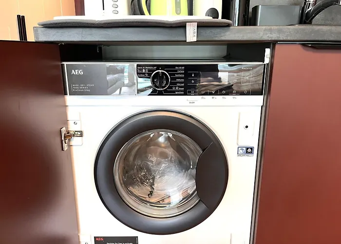 Miramar Front Family Deluxe No Swim Pool Access アパート サニービーチ