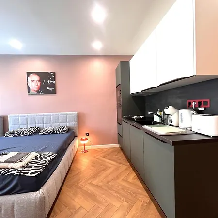 Miramar Front Family Deluxe No Swim Pool Access