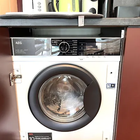 Miramar Front Family Deluxe No Swim Pool Access 公寓 阳光海滩